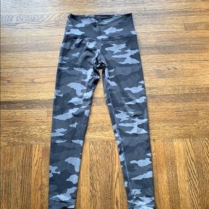 Aerie camo leggings!